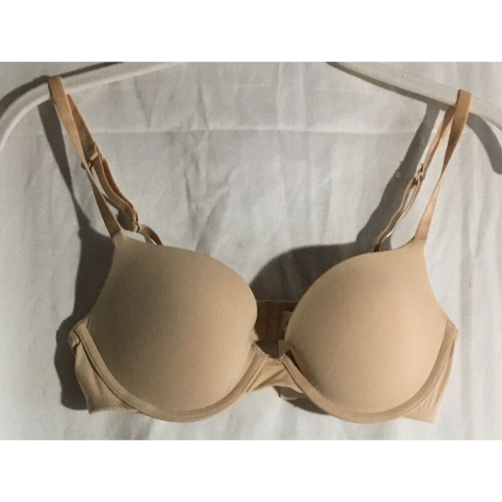 Every day woman Lightly lined￼T- Shirt Bra.  Style 66z5R. Beige With Underwire.